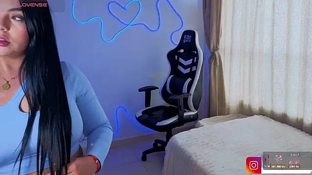 XXX chat uživo modela Victoryyy_