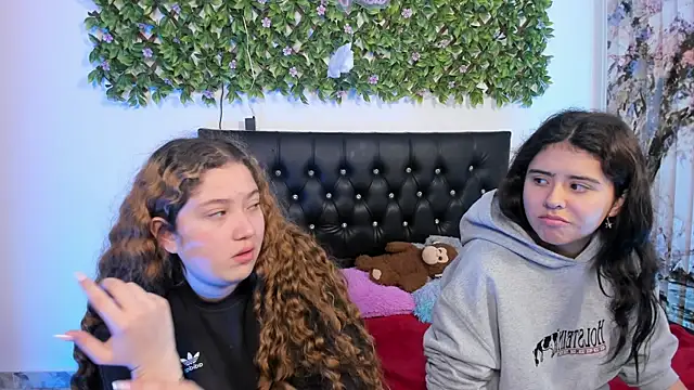 valeria_and_zoe 웹캠 쇼