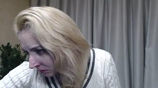 sweetpussy élő XXX-chatje