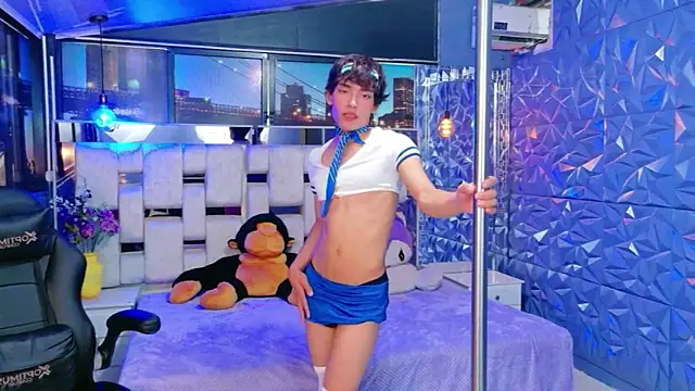 AlecciaNova 在線直播表演