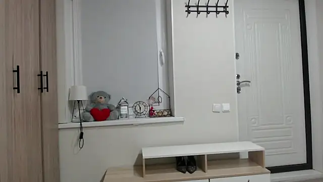 increible_della: онлайн-секс-чат