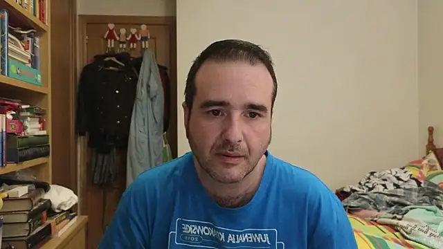 curiosillo83's Live XXX Chat