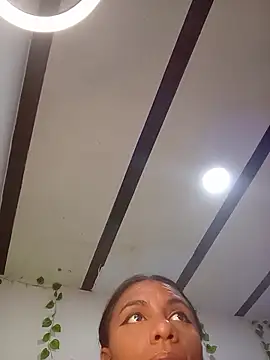 Pocahontaslovex Chat XXX live