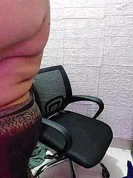 Chatroom XXX en direct de Adiba_2