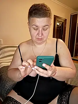 Annet1912 élő XXX-chatje