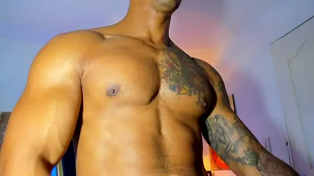 XXX chat uživo modela antonio__444