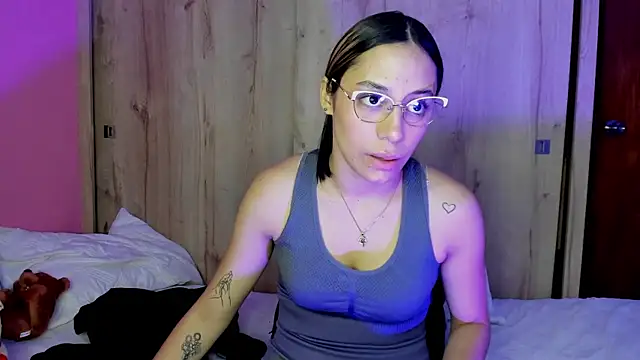 TANIA_06's Webcam Show