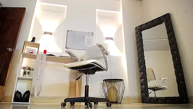 Emily_Jedet লাইভ XXX চ্যাট