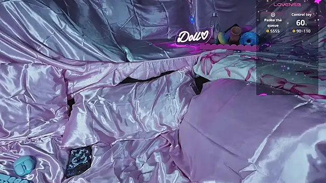 YourBlondeDoll's Live XXX Chat