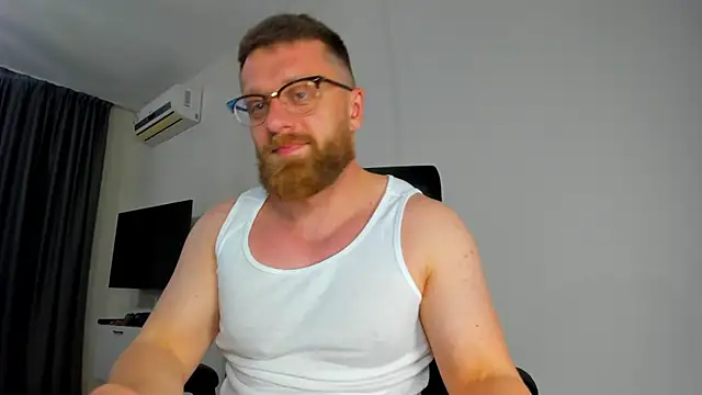 Findom_guy live XXX chat