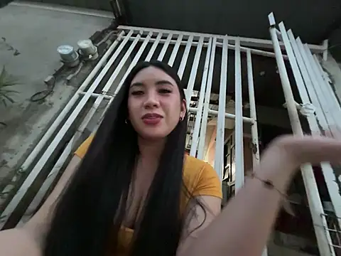 sacred_gracexx webkamerás műsora