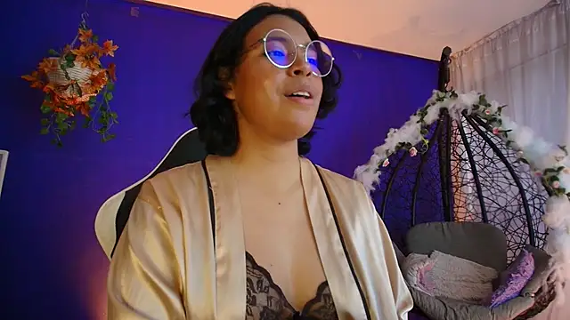 XXX chat uživo modela Emmapark_