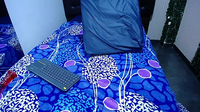 violet_angel13's Live XXX Chat