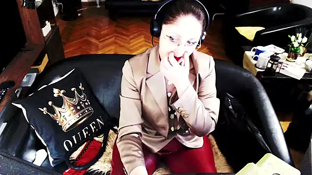 XXX chat uživo modela Imperatriza