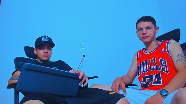 Thomas-Wil 라이브 XXX 채팅