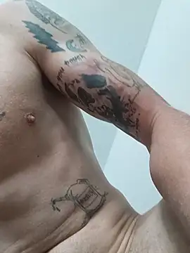 Lowerbottomboi webkamerás műsora