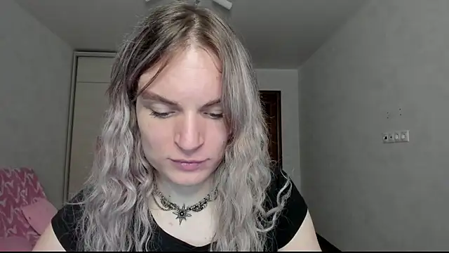 Pertunjukan Kamera Web milliKira006