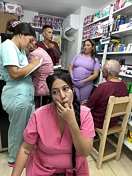 kandalove Adlı Modelin Canlı XXX Sohbeti