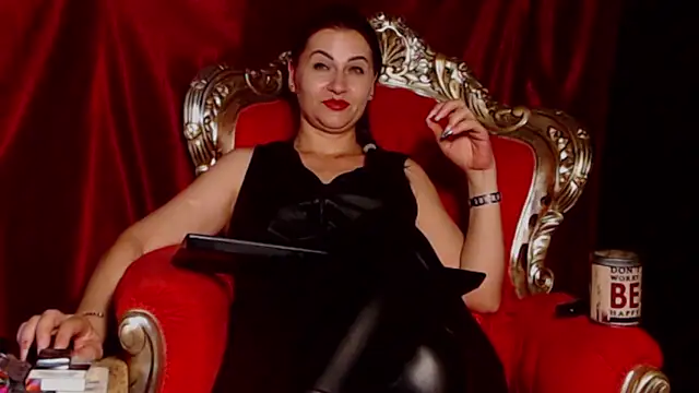 دردشة GoddessMonika الجنسية المباشرة