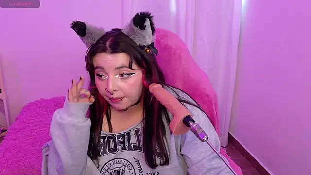 Chat +18 de Sachi_Meow ao vivo