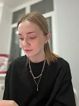 MilaMoone 라이브 XXX 채팅