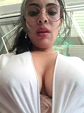 Astrid--: онлайн-секс-чат