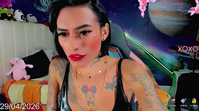 Nella_Dolls 在線直播表演