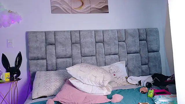 XXX chat uživo modela MiiaBlumm_