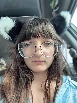 Pokazy przed kamerką – urpuppymoon