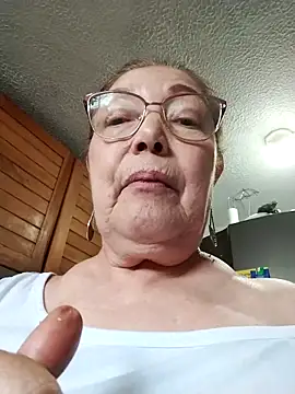 Vicky_Rosse Adlı Modelin Canlı XXX Sohbeti