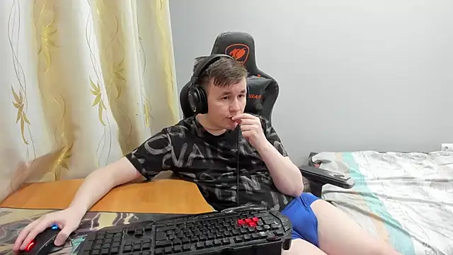 iliaskrislove 网络视讯表演