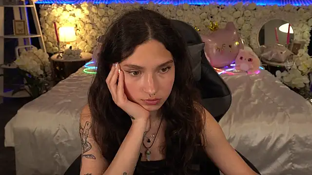 Živý XXX chat BabyFlowerr