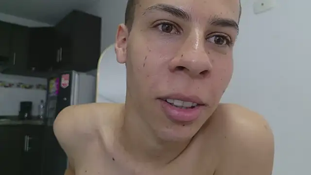 Chatroom XXX en direct de grey___27