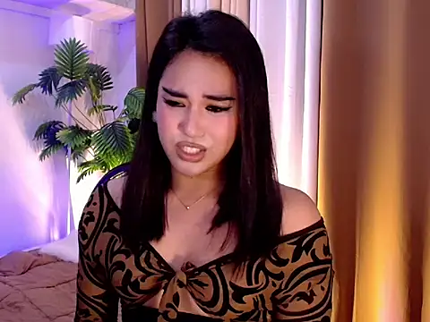 Show de magnificent_kitana na webcam