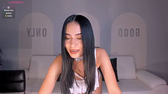 LucieMartin's Live XXX Chat