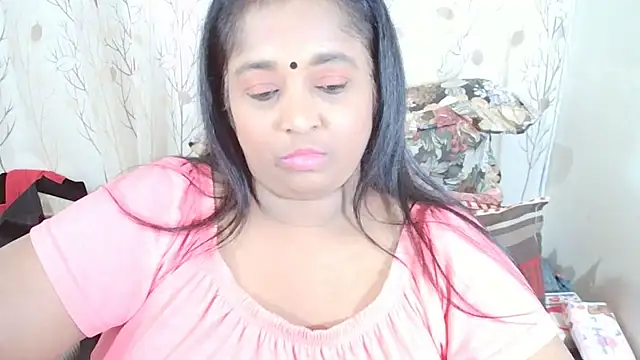 Chat XXX en directo de Indiantasha