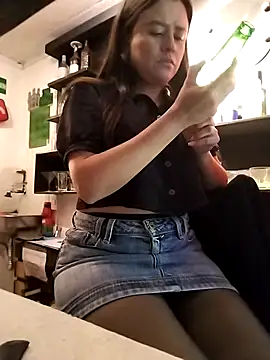 karlagiraldo198 现场XXX聊天