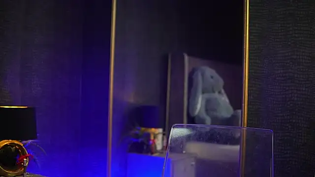 GiaEasyIce Chat XXX live