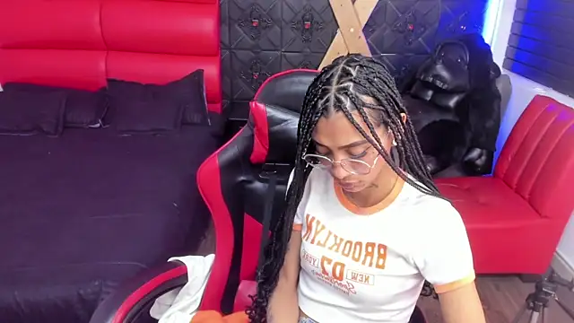 KarlaSlutSkinny__ 现场XXX聊天