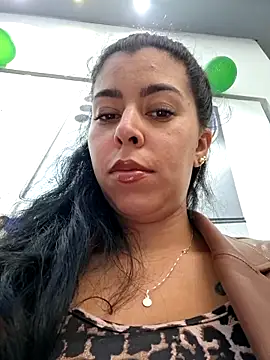 XXX chat uživo modela Luianna