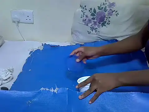 XXX chat uživo modela Twerl