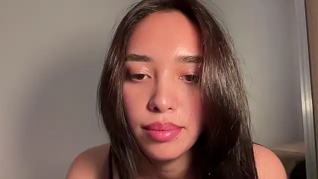 Tira_misu Show in webcam