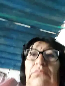 Chat +18 de clarita_01 ao vivo