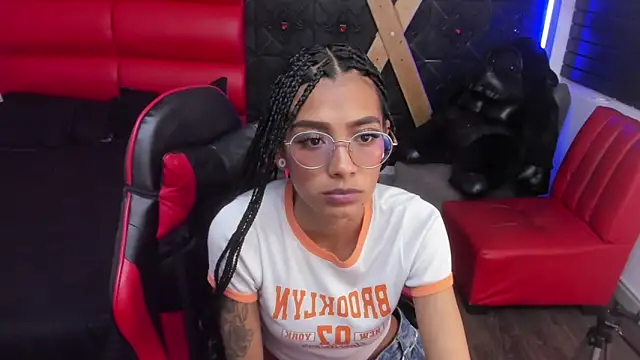 KarlaSlutSkinny__ Live XXX-chat