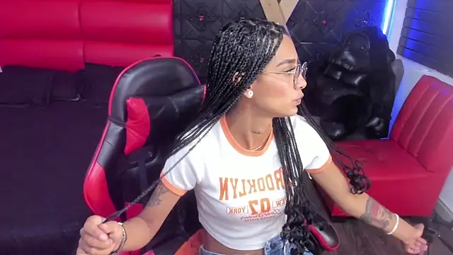 KarlaSlutSkinny__ Live XXX-Chat