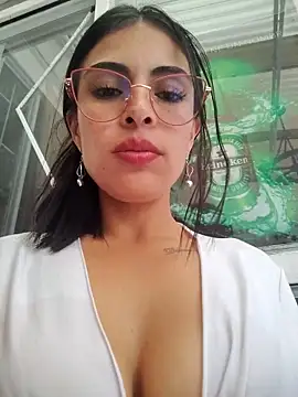 Astrid-- 网络视讯表演