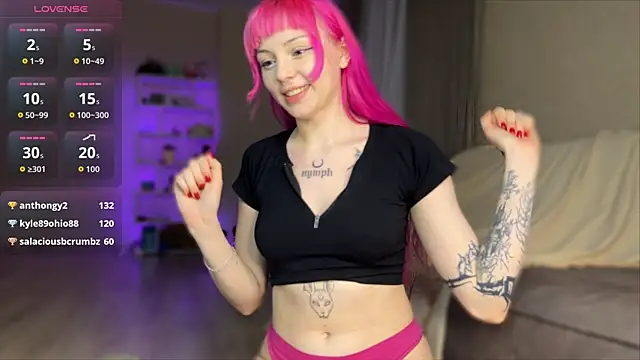 Show modela JuliaFlowerBliss na web-kameri