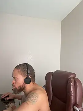 Chatroom XXX en direct de Fathero1time