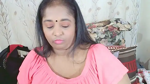 Indiantashan Live XXX chat