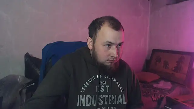 BIG-COCK-OMG: διαδικτυακό σόου στην κάμερα